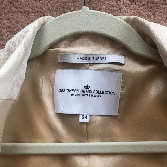 Designers Remix Collection Blazer. Cream colored. Size 34/US size 2. - Picture 3 of 4